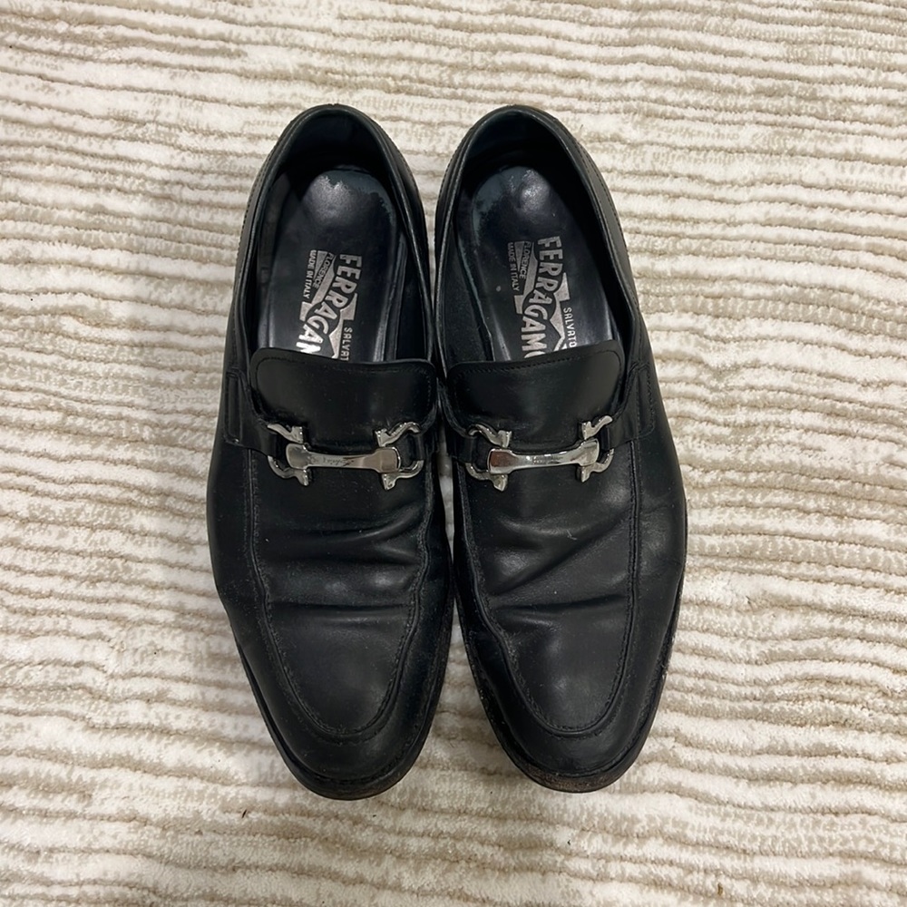 Ferragamo Men’s Shoes 8 | Salvatore Ferragamo Black Logo Dress Shoes size 8